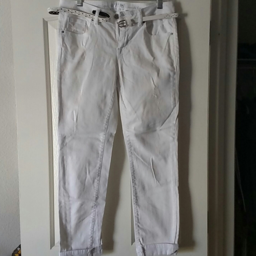 White jeans/capris